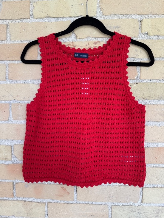 GAP Tops - NWT GAP Red Crochet Tank Top